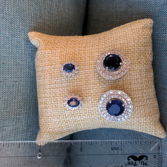 Earring set - Picture 2 of 2